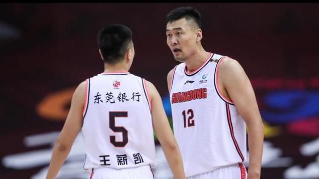 马岚的表情一下子变得十分难看。